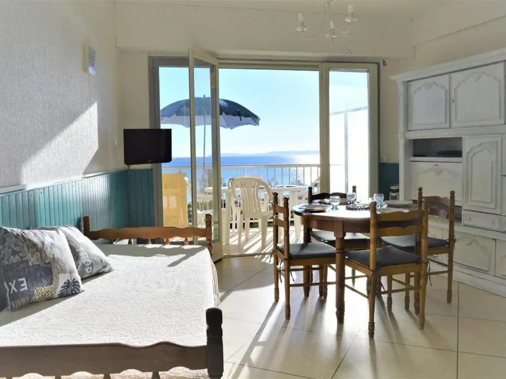 Appartement Le Lavandou, 2 pièces, 4 personnes - FR-1-251-221 - Photo 2