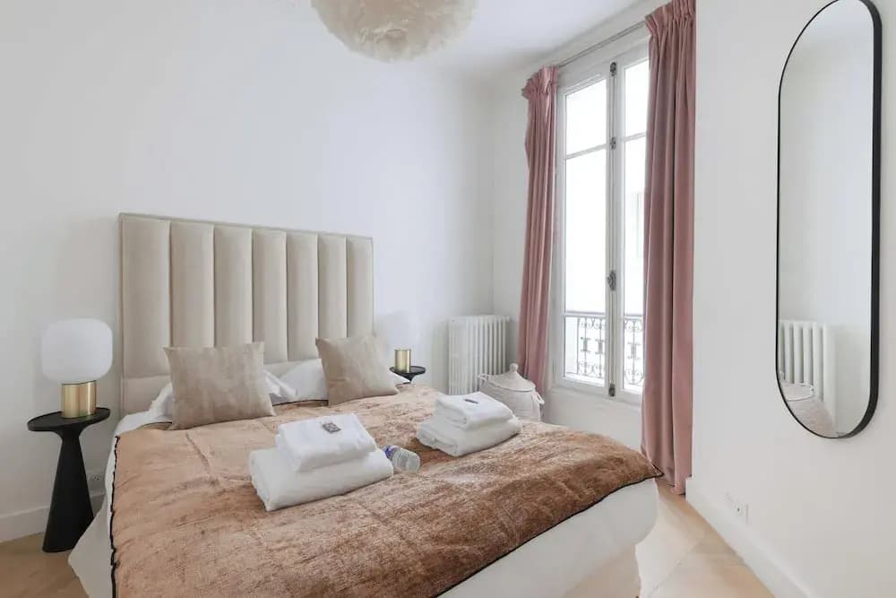 Elegant Apartment - 2br/4p - Arc de Triomphe - Photo 2