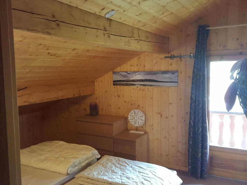 Chalet in Les Gets Near Ski Bus & Sauna - Photo 3