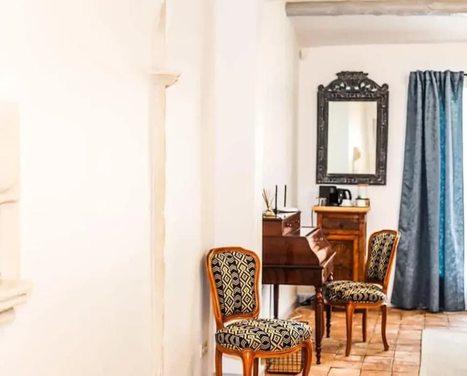 Charming Mas Provencal With Swimming Pool - Photo 2