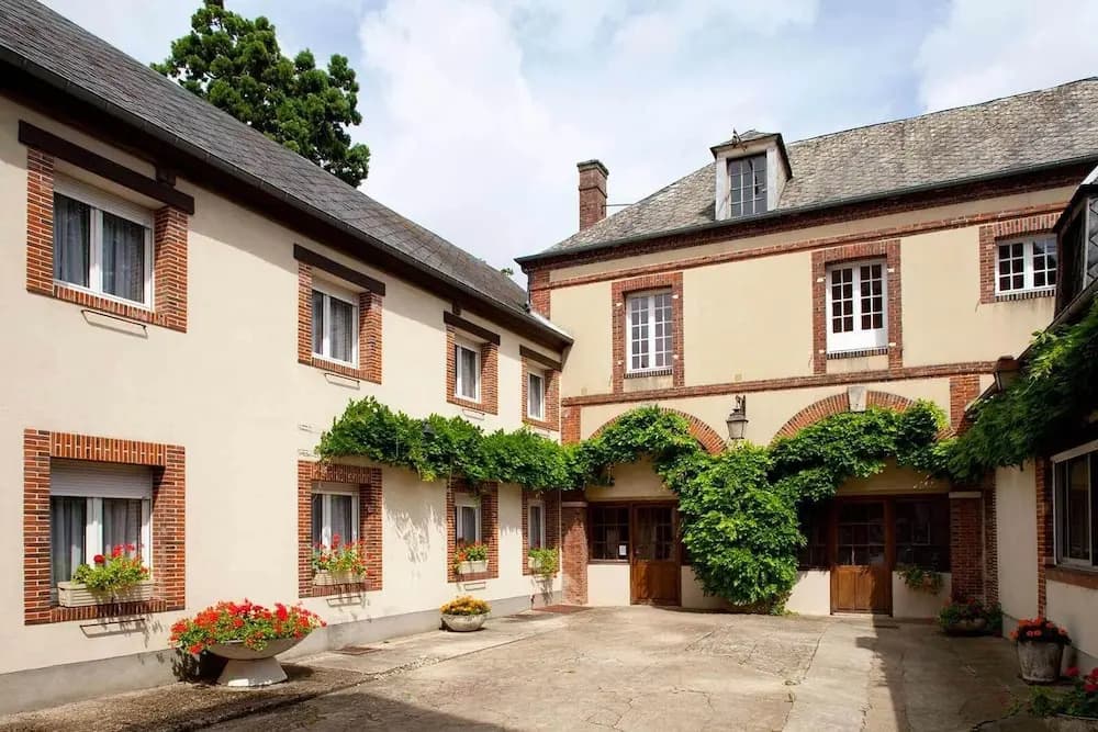 Hôtel Du Saumon - Photo 1