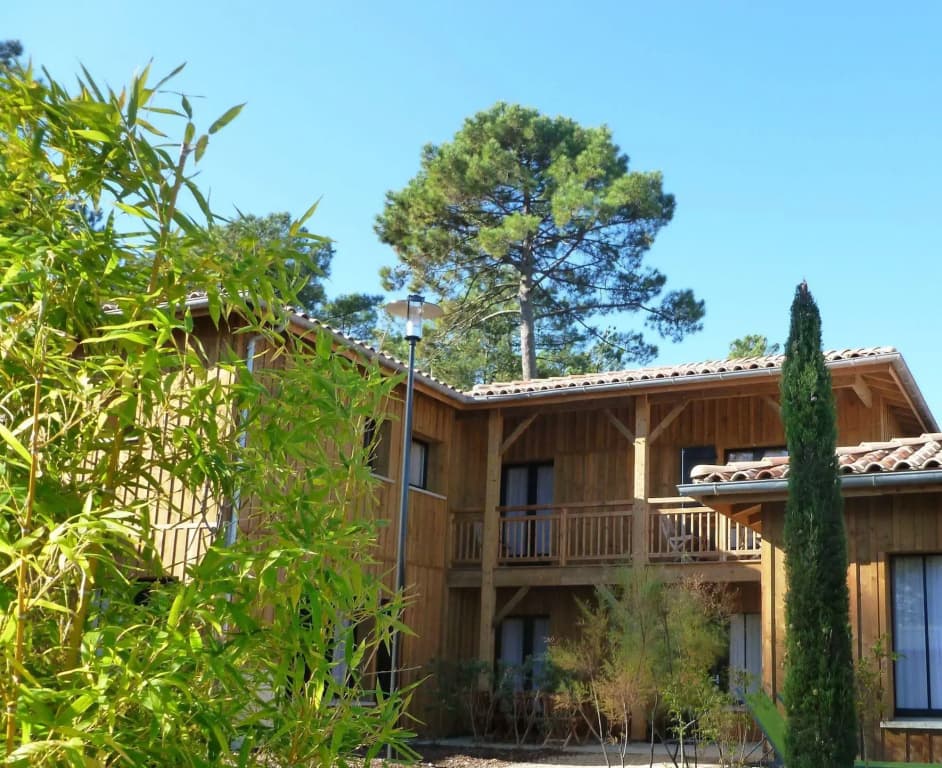 Domaine du Ferret Restaurant & Spa - Photo 1