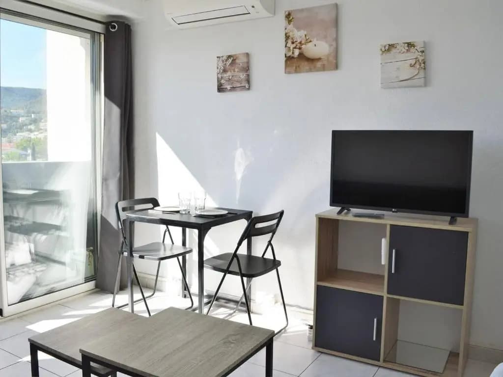 Appartement Le Lavandou, 1 pièce, 2 personnes - FR-1-251-391 - Photo 1
