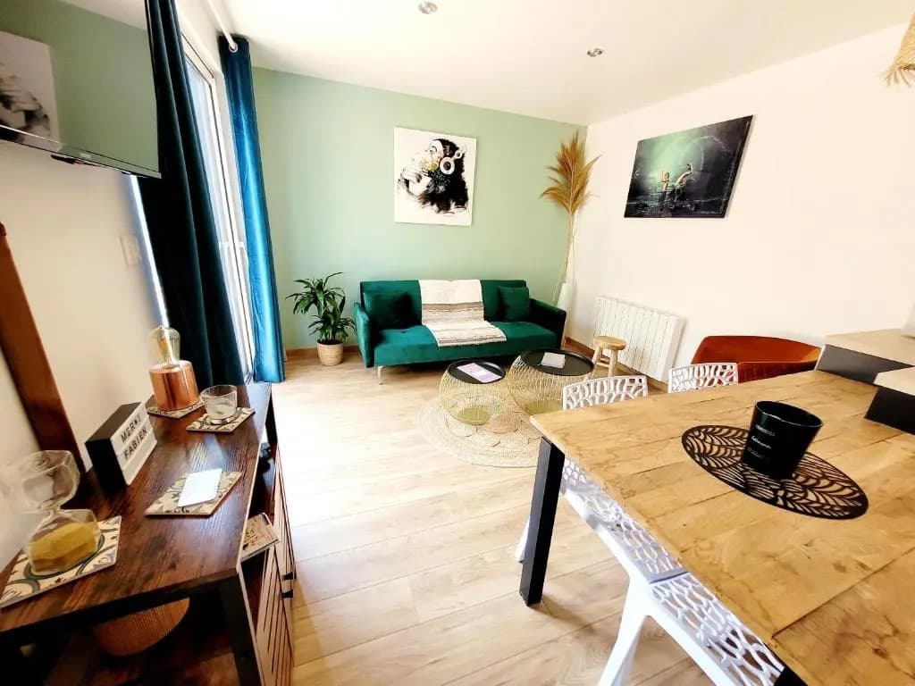 Chalet de 2 chambres avec jacuzzi jardin amenage et wifi a Saint Jean de Monts a 2 km de la plage - Photo 4