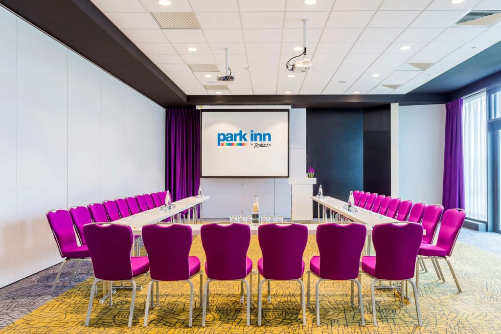 Park Inn by Radisson Lille Grand Stade - Photo 5