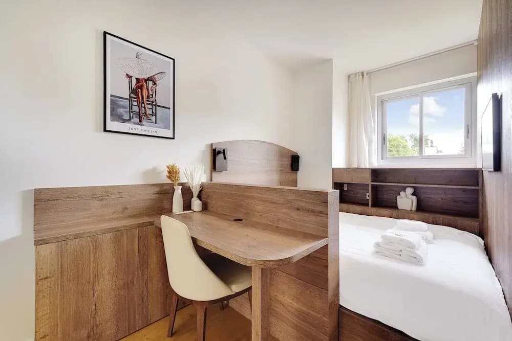 Exclusive Apt w/ Rooftop -2bd/4p Porte D'auteuil - Miniature 8