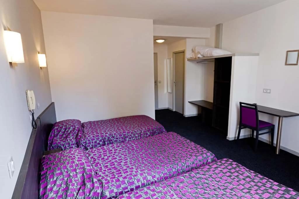 Hotel St-Etienne - Photo 2