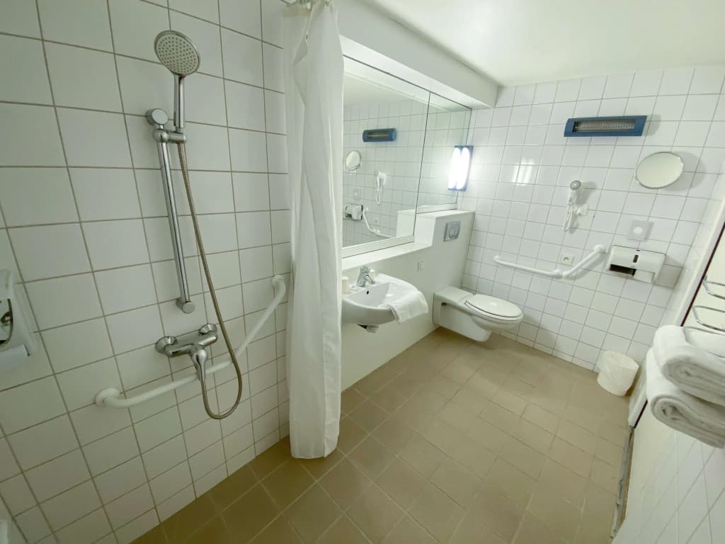 Hotel Kyriad Direct Roanne - Miniature 8