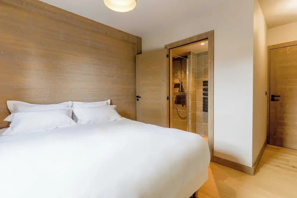 Luxurious 4-room Apartment With Swimming Pool, Gym, spa and Parking - Photo 2