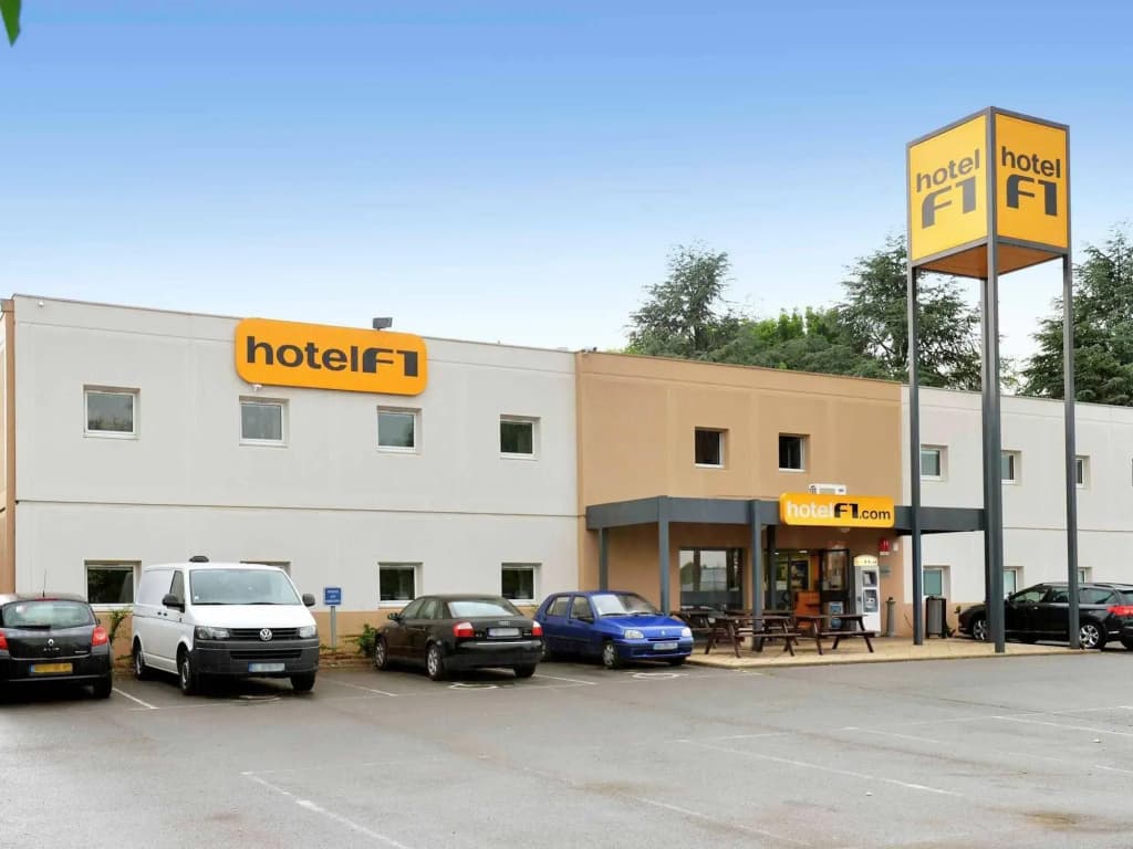 Hotelf1 Blois - Photo 1