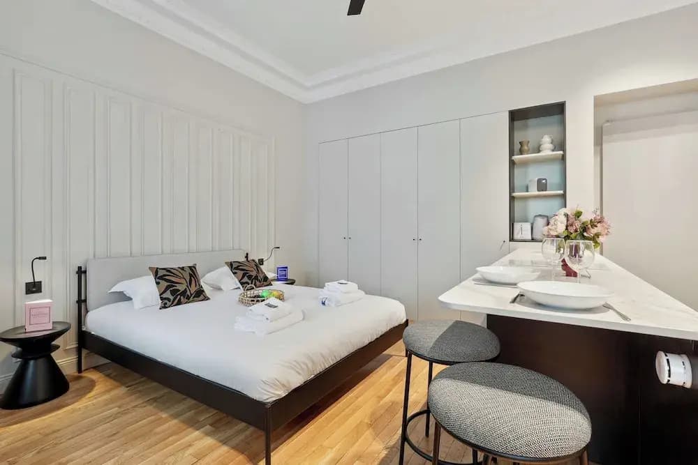 Modern Apartment - 2P - Parc Monceau - Miniature 8