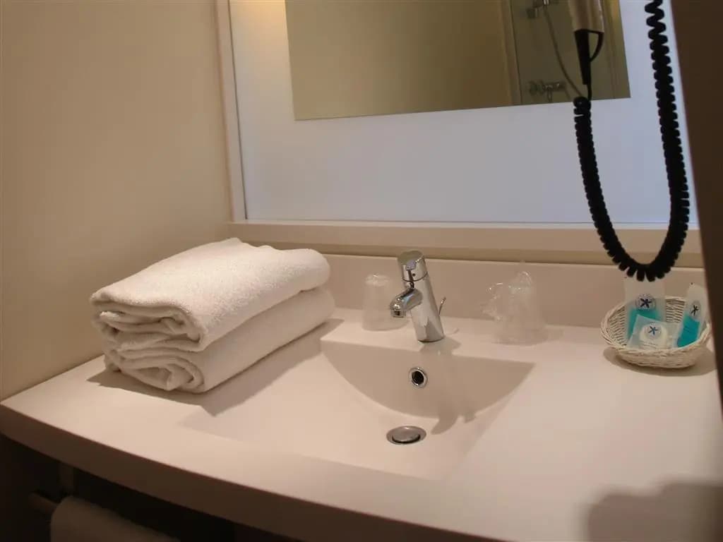 ibis Styles Chinon - Miniature 8