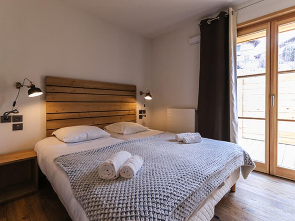 Chalet in Combloux With Mont-blanc Views - Miniature 6