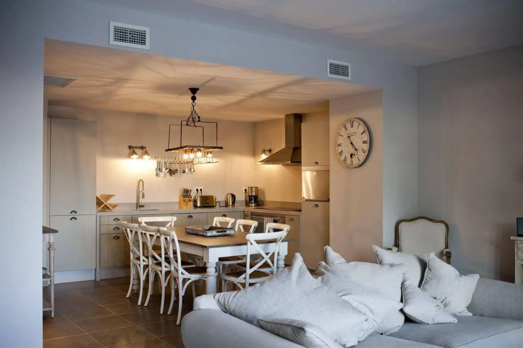 Château Les Carrasses - Photo 3