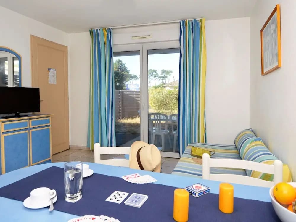 Apartment in France With Garden or Terrace - Photo 5