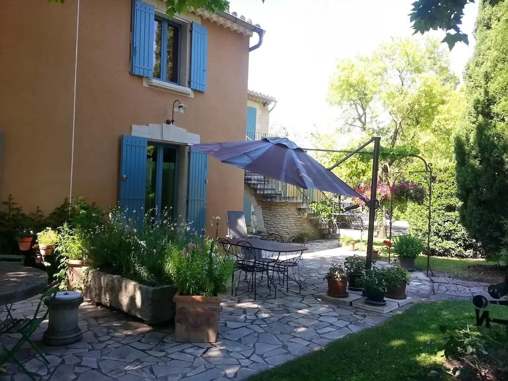 House With one Bedroom in Le Thor, With Furnished Garden and Wifi - Miniature 7