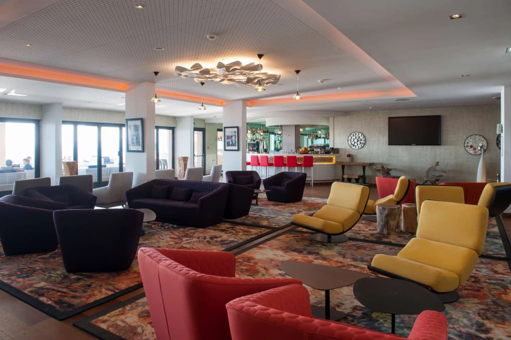Radisson Blu Resort & Spa Ajaccio Bay - Photo 2