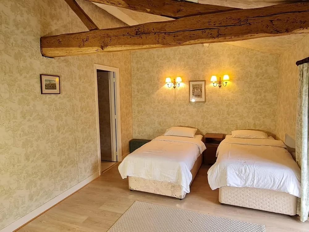 Beautiful Holiday Home With Private Pool - Photo 4