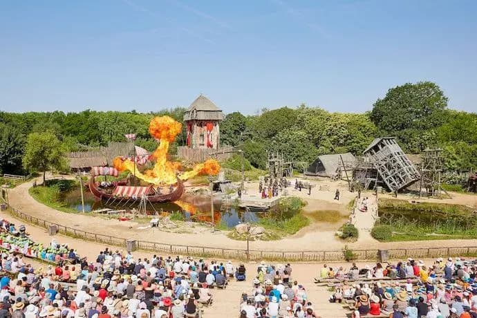 Hotel Du Puy Du Fou La Citadelle - Miniature 7