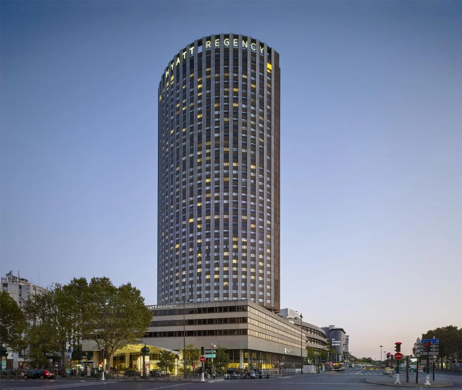 Hyatt Regency Paris Etoile Hotel - Photo 1