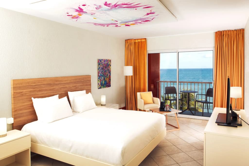Hotel Arawak Beach Resort - Photo 4