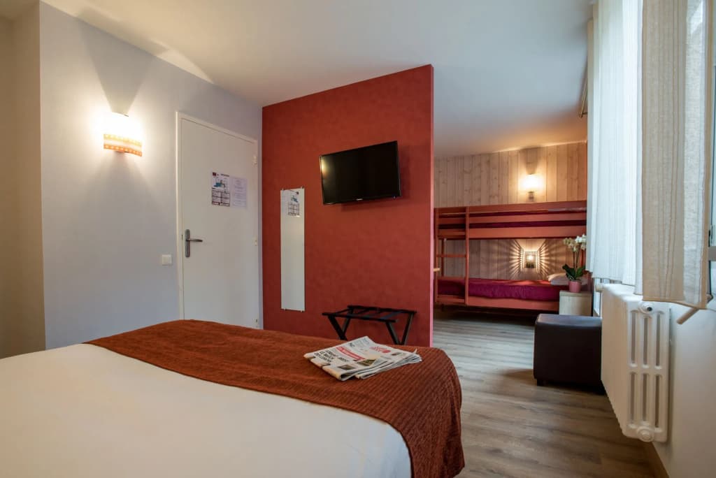 Brit Hotel Des Halles - Photo 4