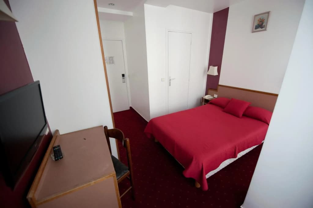 Hotel Royal Bergere - Photo 5