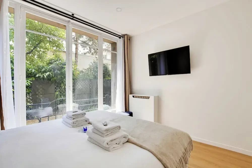 Magnificent 2bd/4p Apartment - Eiffel Tower - Miniature 6
