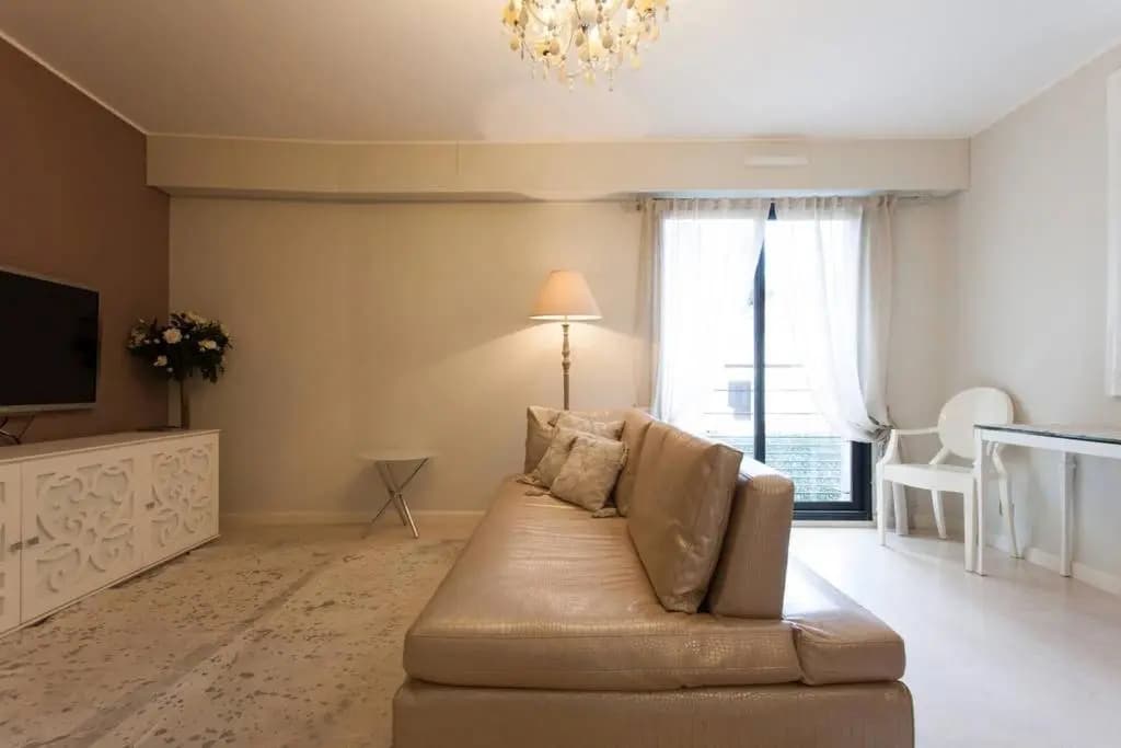 Carlton Riviera Apartment - Photo 5