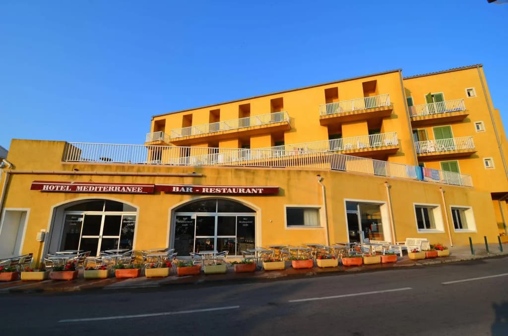 Hotel Mediterranee - Photo 1
