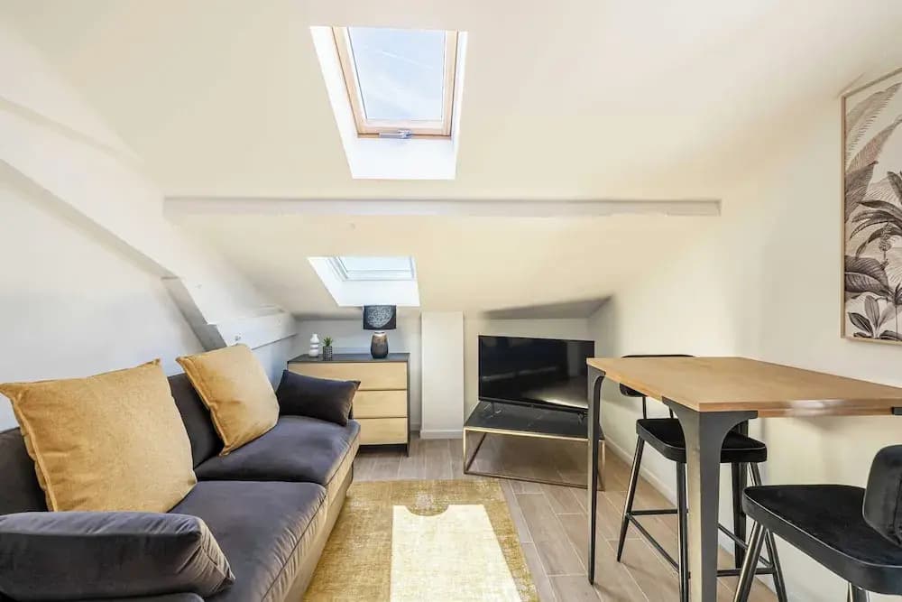 Cozy Apartment - Bright Skylight - Cannes Center - Photo 3