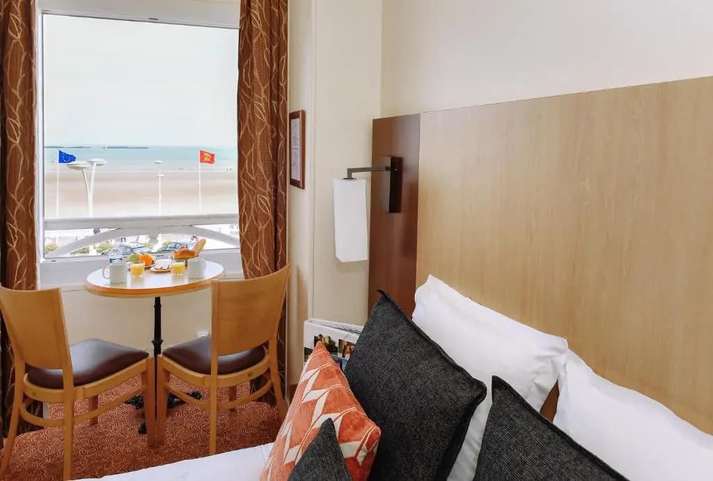 Hotel de Normandie - Photo 4