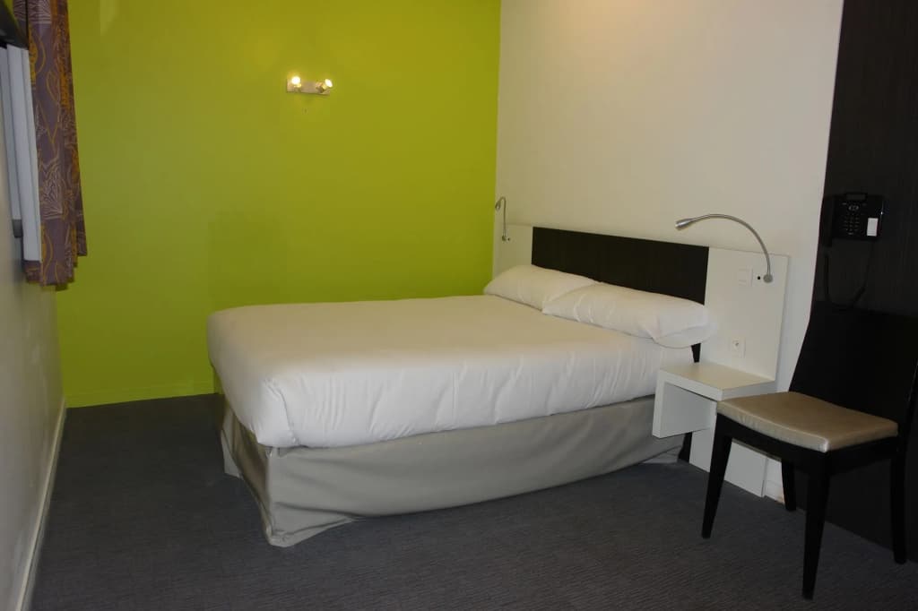 Brit Hotel Confort Rouen Centre - Photo 4
