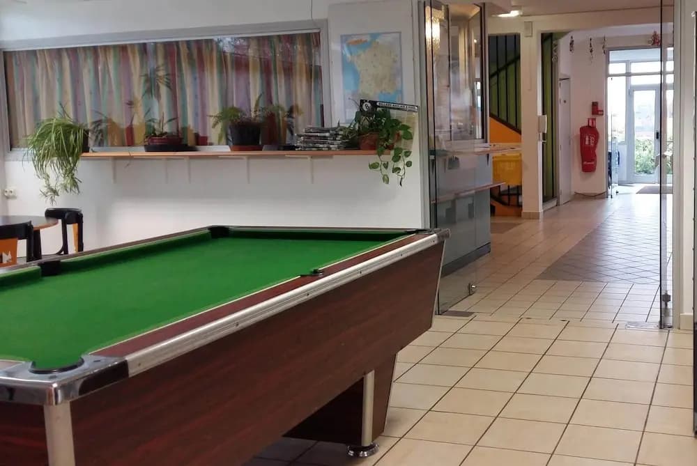 Auberge de jeunesse HI Poitiers - Photo 1