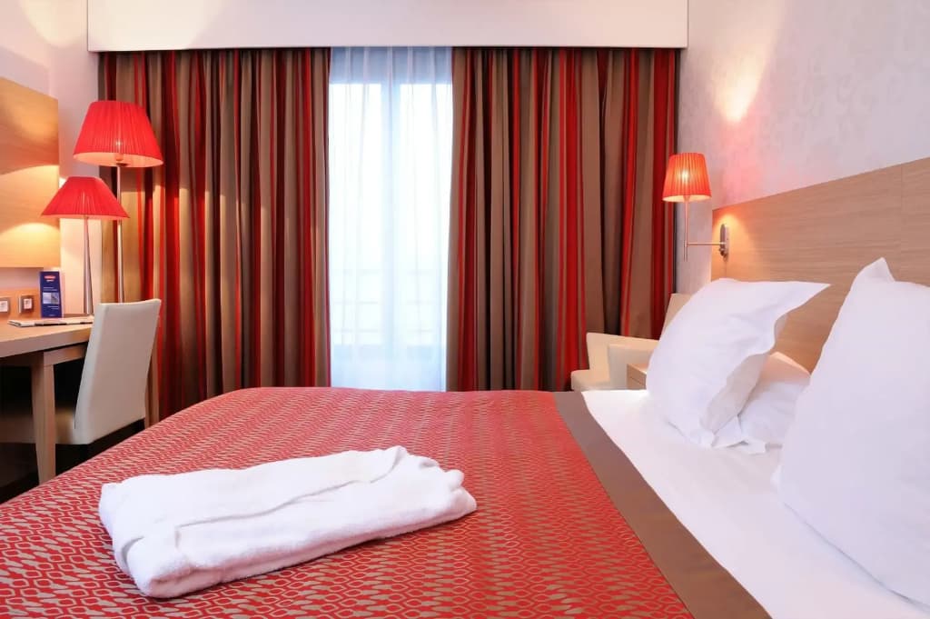 Residhome Aparthotel Paris Evry - Miniature 6