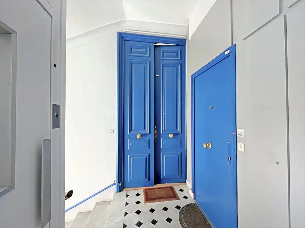 Modern Apartment 20 m from the Sea - Photo 3