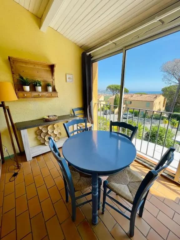 Bel appartement avec mezzanine, vue mer et piscine - Miniature 6