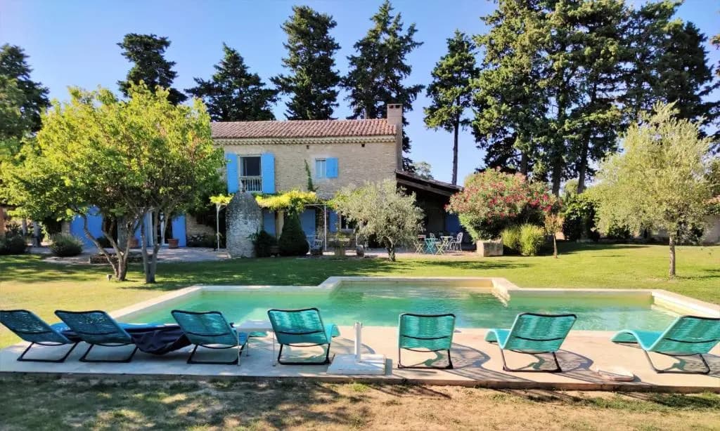 Très beau Mas Provençal avec Piscine Privée Chauffée située aux Vignères, en campagne proche de l'Isle sur La Sorgue au cœ...