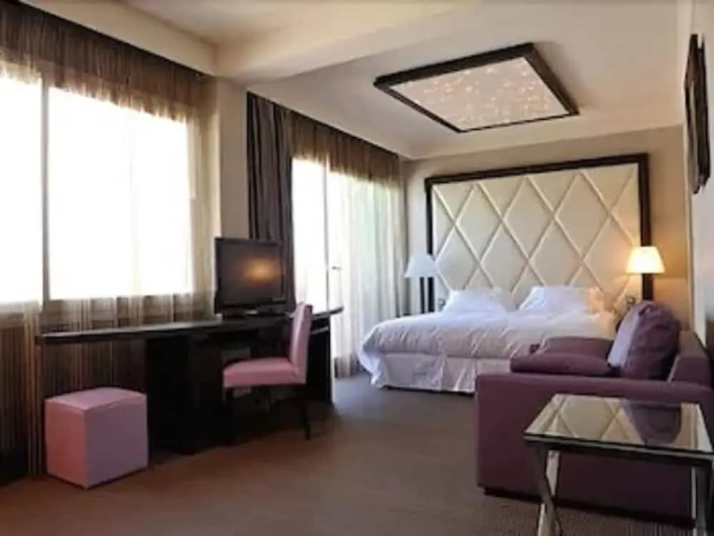 Safari Hotel - Photo 2