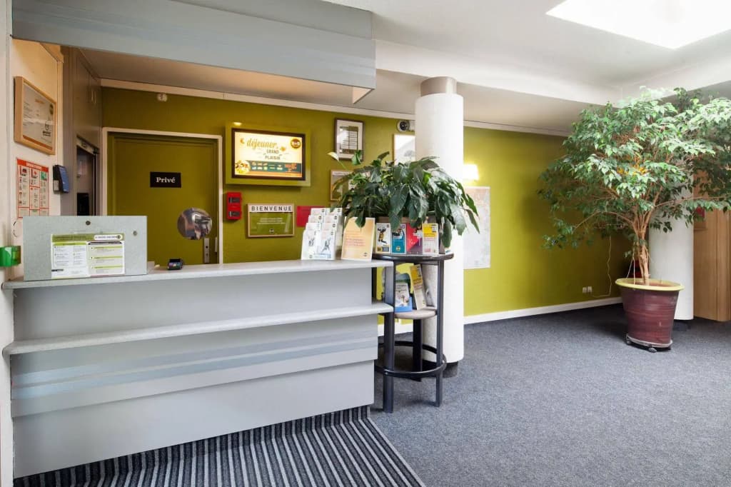 B&B HOTEL Saint-Michel-sur-Orge - Photo 2