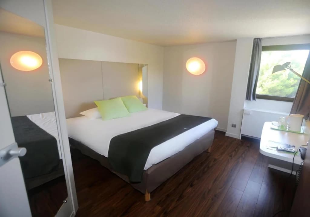 Hotel Campanile Antibes - Juan Les Pins - Photo 2