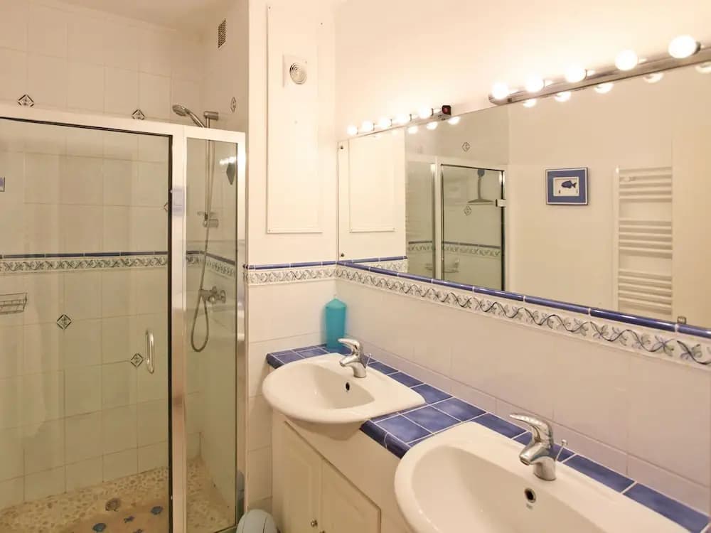 Lovely Holiday Home in Theoule-sur-Mer with Pool - Miniature 7