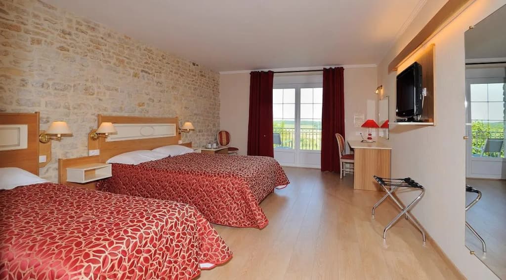 Hôtel Restaurant & Spa LE VAL MORET - Photo 4