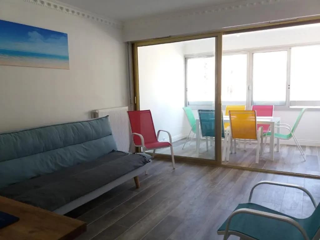 Le Nautilus - 2 adultes 3 enfants - Canet Plage - Vue Mer - Place Mediterranée - Miniature 6