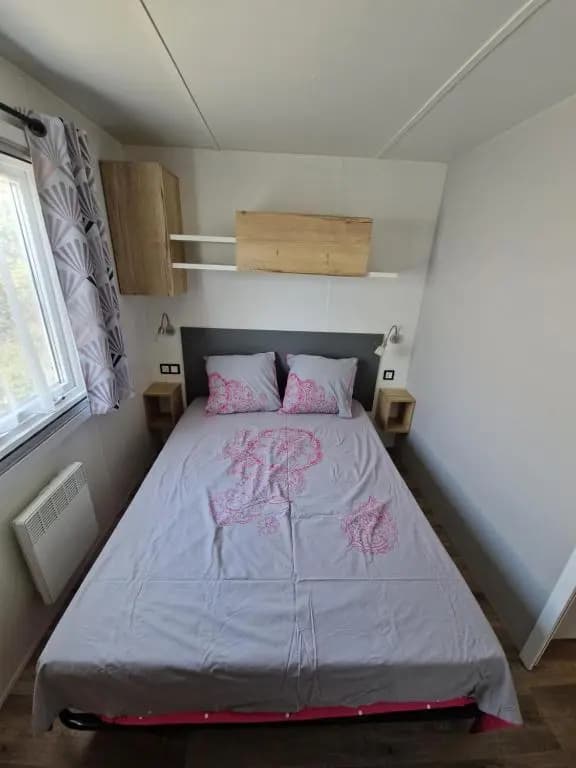 Bungalow neuf 3 chambres avec piscines partagées dans un camping-club vacances haut de gamme - Miniature 6