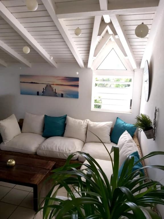 Maison de 2 chambres avec jardin clos et wifi a Le Gosier a 3 km de la plage - Miniature 8