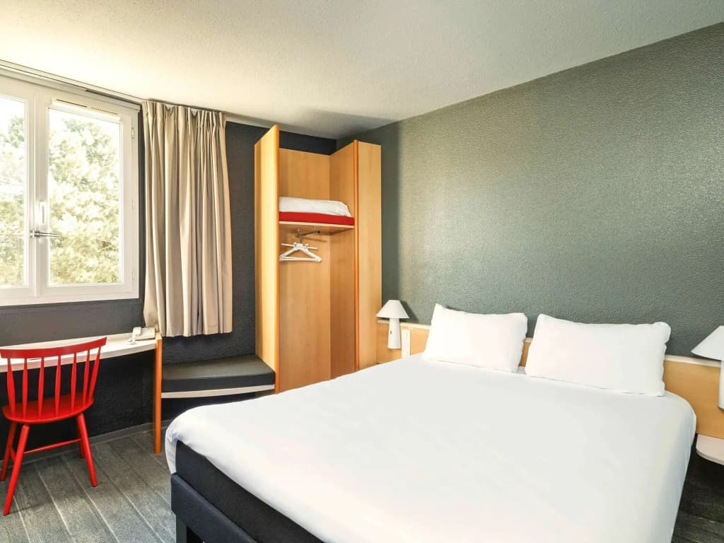 ibis Chartres Ouest Luce - Miniature 7