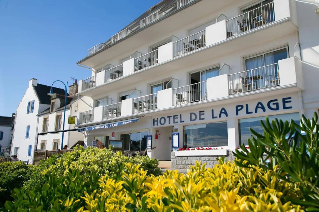 Hotel De la Plage - Photo 1