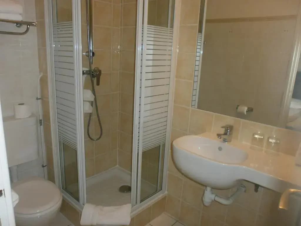 Anis Hotel - Miniature 8