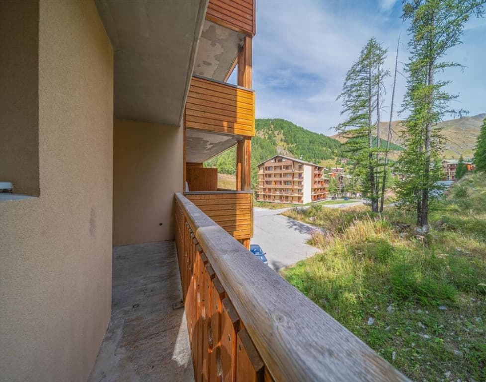 Apartment in French Alps With Pool - Miniature 8